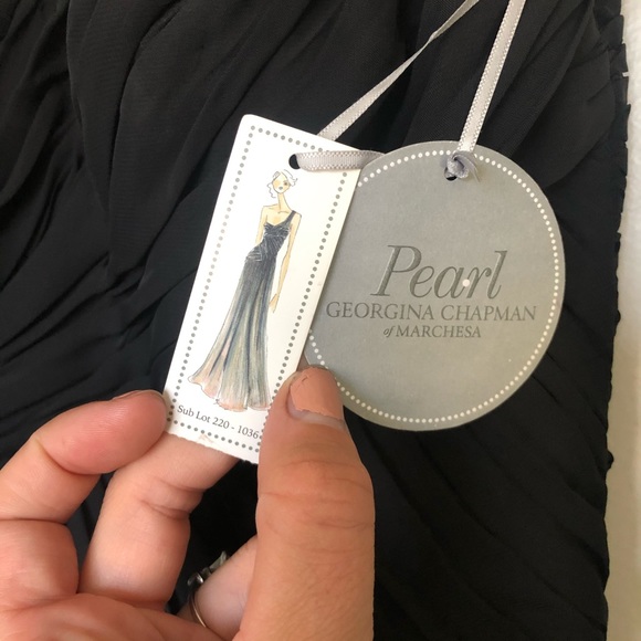 Pearl Georgina Chapman of Marchesa dress. - Picture 4 of 4